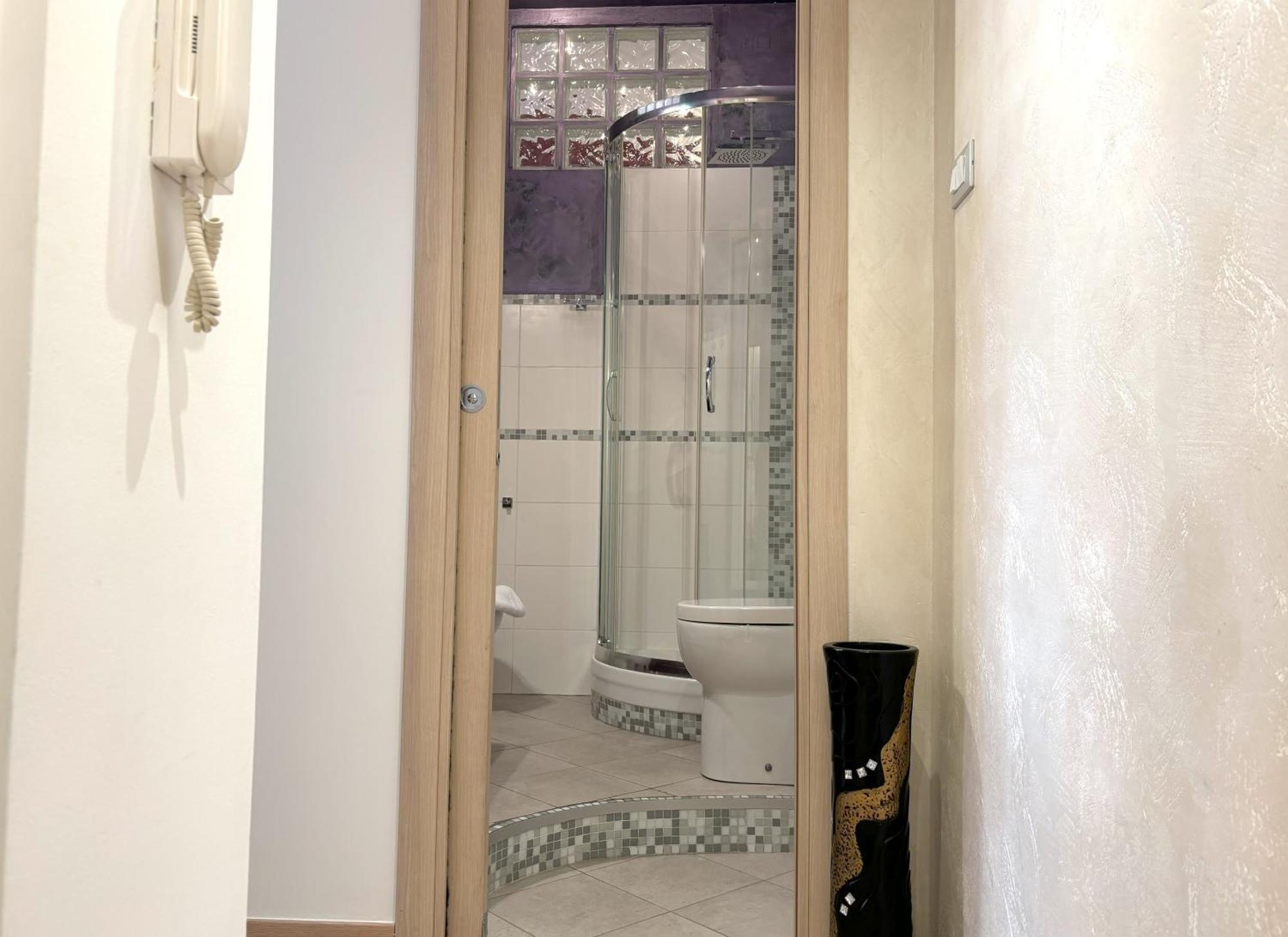 Red Velvet Apartment Trieste Luaran gambar