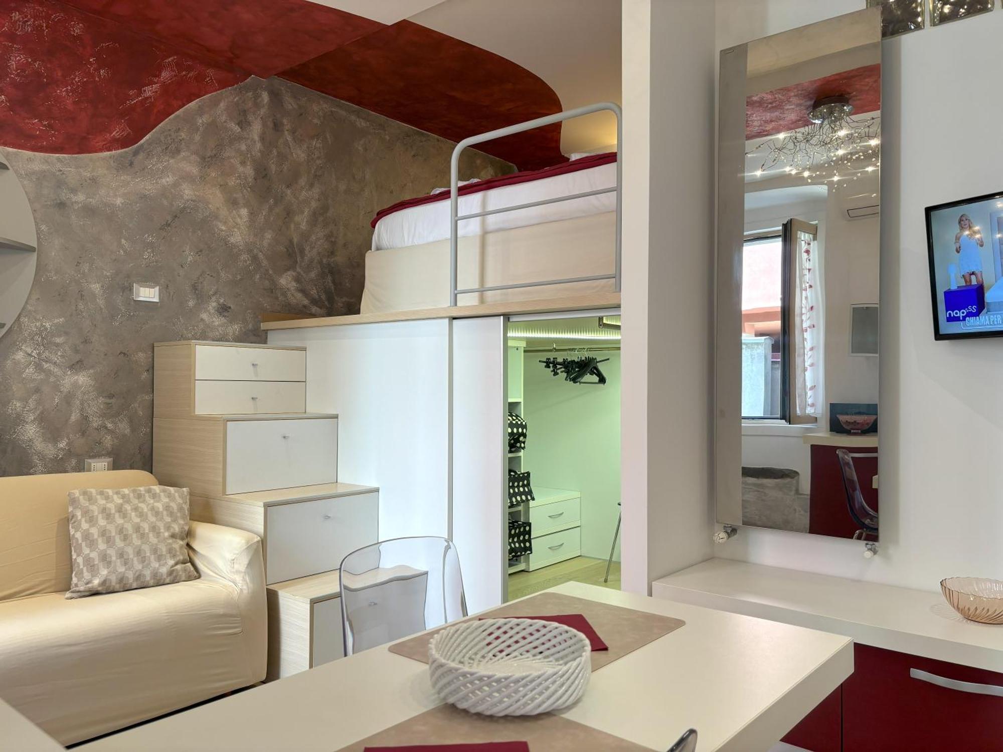 Red Velvet Apartment Trieste Luaran gambar
